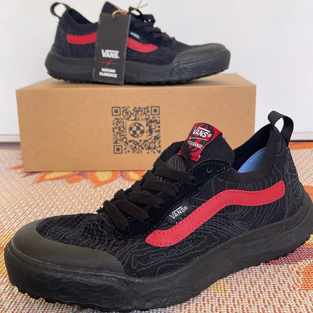 Vans Women’s Ultrarange Vr3 Nathan Florence Black/Red
VN0A4BXB458
SNEAKERS - Picture 16 of 16